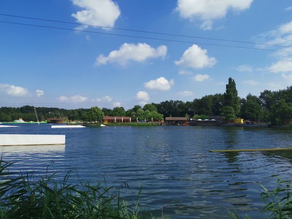 Wassersport und Entspannung am See