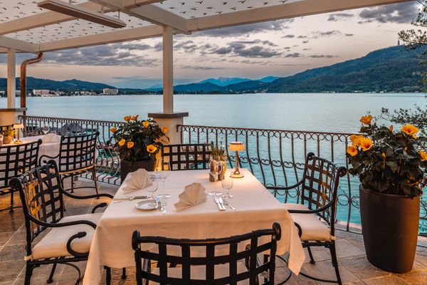 Elegantes Dinner mit Blick auf die Karawanken