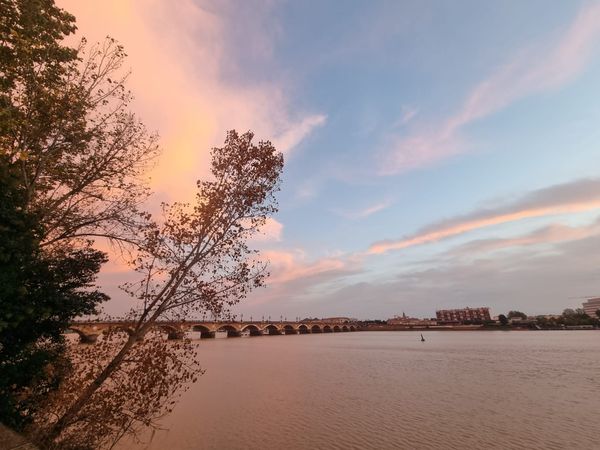 Historische Brücke mit Ausblick