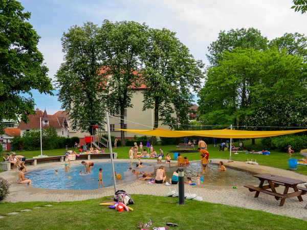 Erfrischende Abkühlung im historischen Ambiente