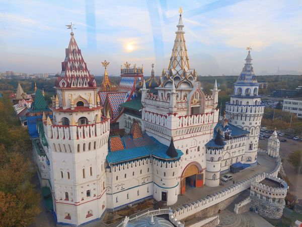 Farbenfrohe russische Architektur entdecken