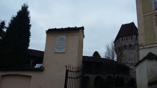 Verteidigungsturm mit einzigartiger Architektur