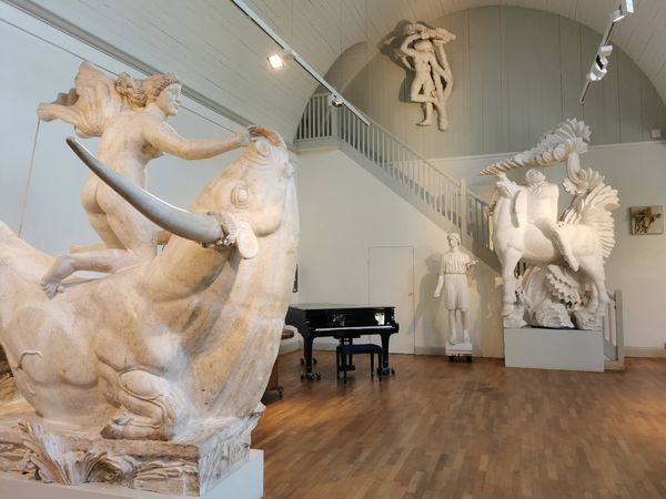 Skulpturengarten trifft schwedische Kunst