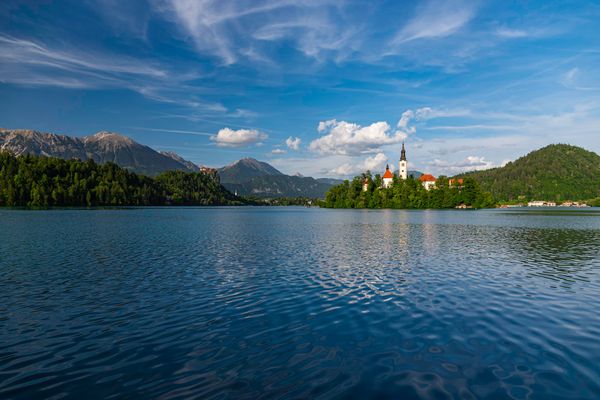 Historische Stätte trifft Naturwunder