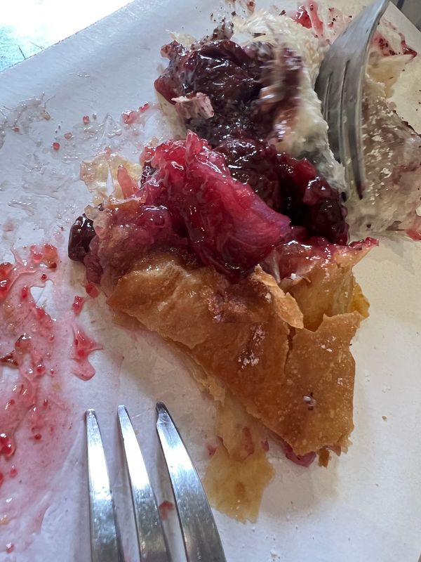 Genieße köstlichen Strudel in Győrs bester Strudelbäckerei