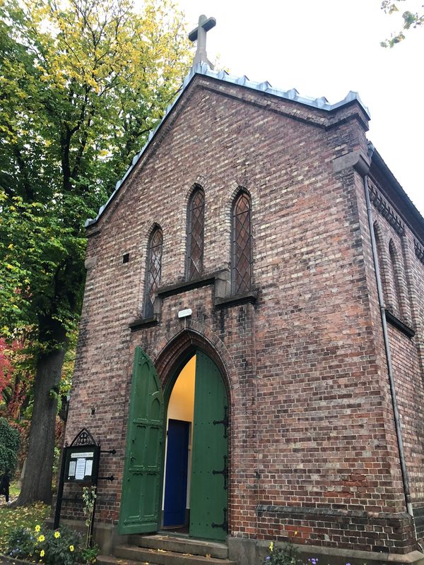 Friedhof der Berühmten besuchen