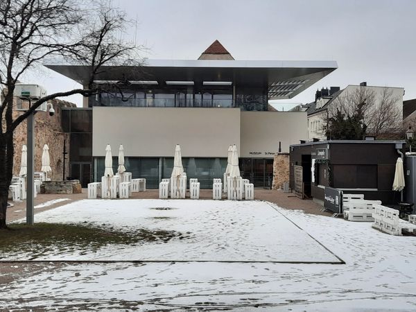 Sucht nach der Johannes-Nepomuk-Kapelle im Karl-Ludovsky-Park