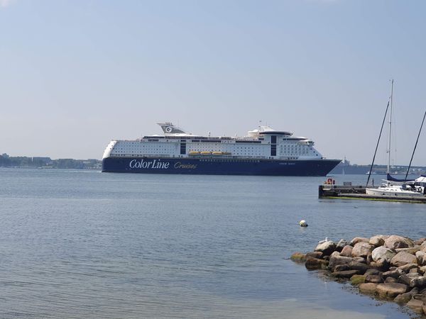 Schlendere entlang der Ostsee mit Meerblick