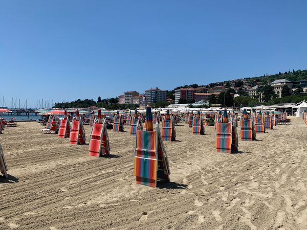 Sonnenbaden am Sandstrand