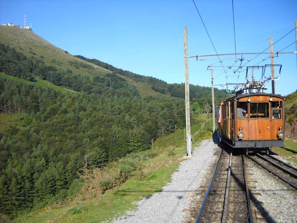 Mit dem Zug die Pyrenäen erkunden