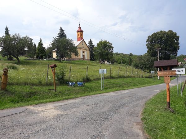 Erkunde die ruhige Landschaft