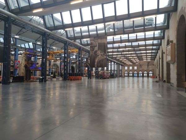 Kulturelles Zentrum trifft auf Shopping