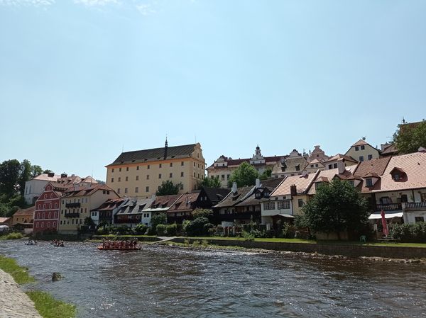 Einzigartiges Rafting bei Nacht