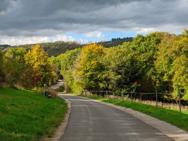 Premiumwandern in idyllischer Landschaft