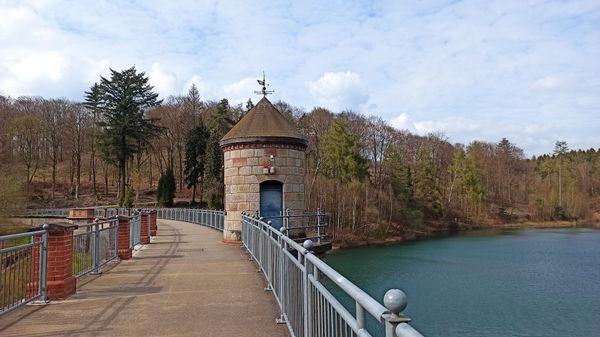 Historische Spaziergänge an der Talsperre