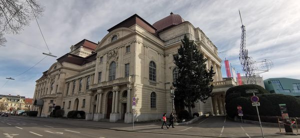 Erstklassige Aufführungen genießen