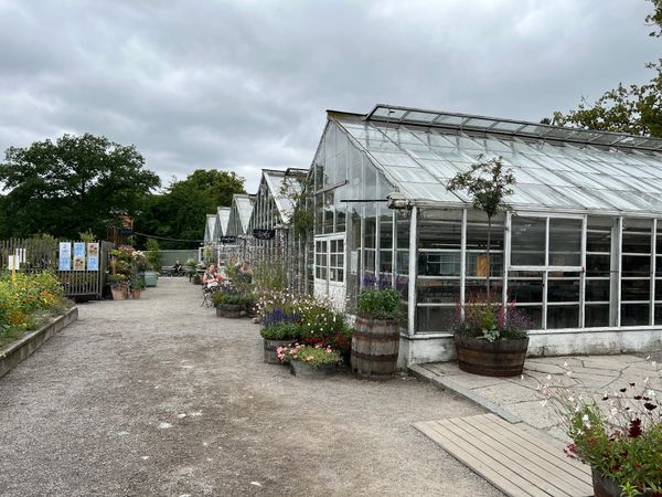 Biodynamischer Garten mit Hofcafé