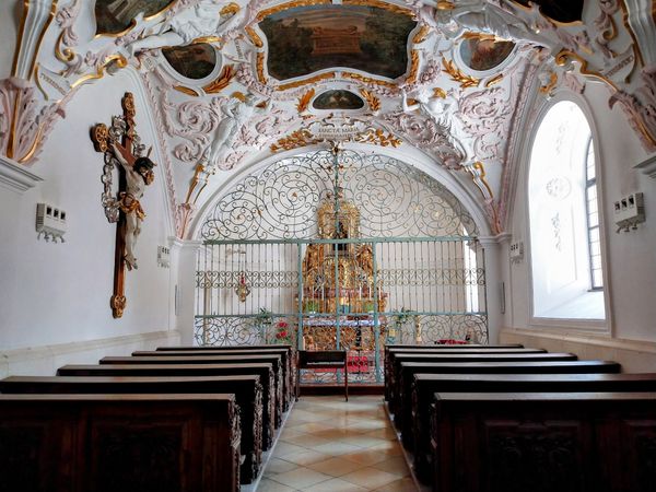 Bewundere die barocke Pracht inmitten der Altstadt
