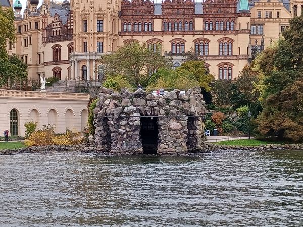 Schwerin vom Wasser aus bestaunen