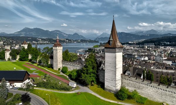 Mittelalterliche Mauern mit Aussicht