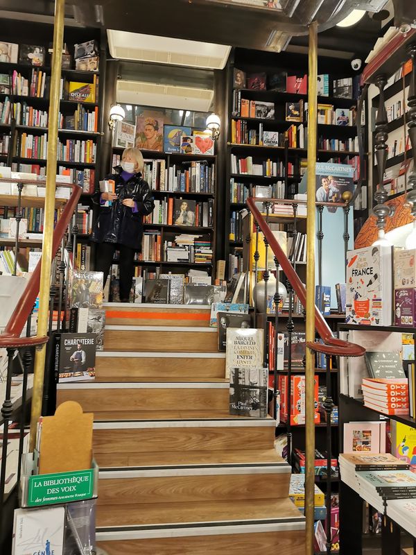 Schätze im Bookstore Biarritz finden