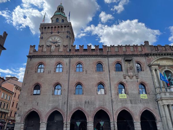 Ausblick über Piazza Maggiore