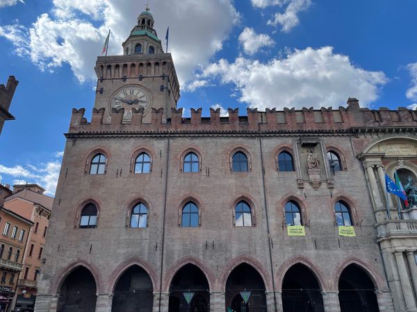 Ausblick über Piazza Maggiore