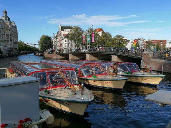 Amsterdam vom Wasser entdecken