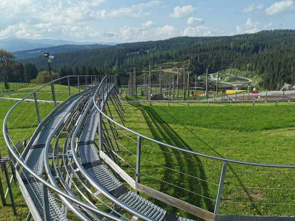 Adrenalin pur auf der Sommerrodelbahn