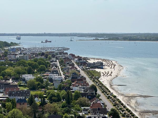 Schlendere entlang der Ostsee mit Meerblick