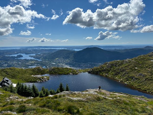 Panoramablick vom höchsten Berg