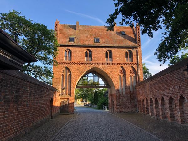 Historisches Tor mit faszinierender Architektur