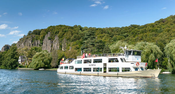 Entspannte Flusskreuzfahrt in Namur