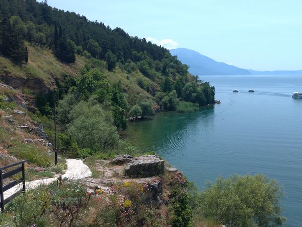 Versteckter Strand für Ruhe Suchende