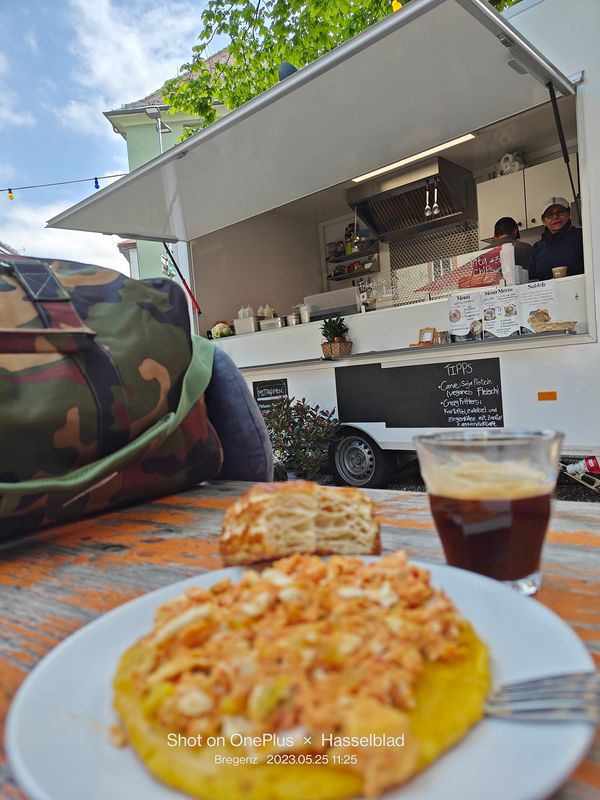 Sommer, Sonne und kühle Biere im Freien
