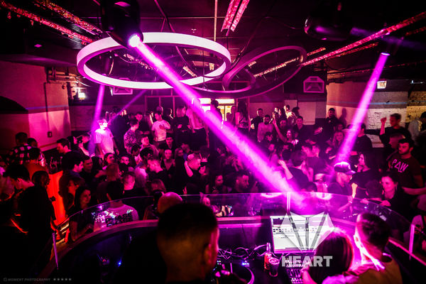 Exklusives Clubbing-Erlebnis in stilvollem Ambiente