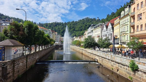 Filmstars und Kino unter freiem Himmel