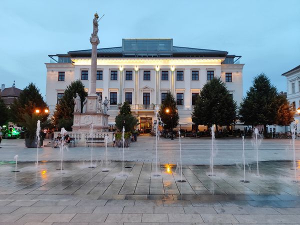 Entspannen am zentralen Hauptplatz mit historischem Flair