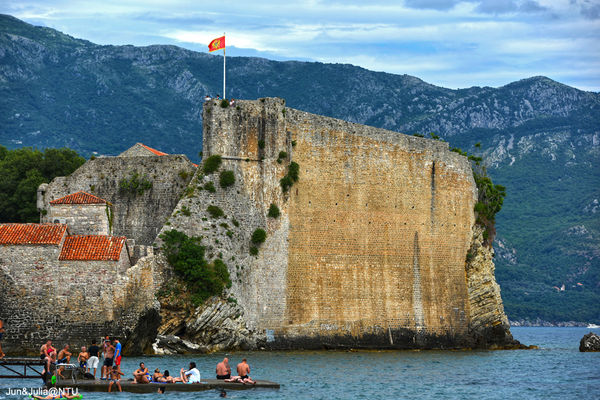 Tauche ein in die Geschichte von Budva