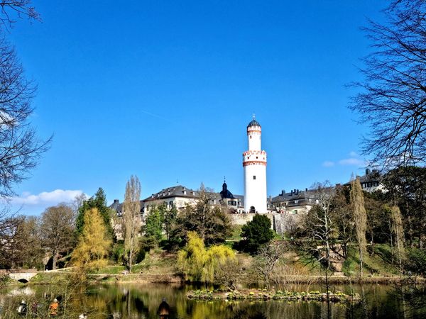 Erkunde das majestätische Schloss