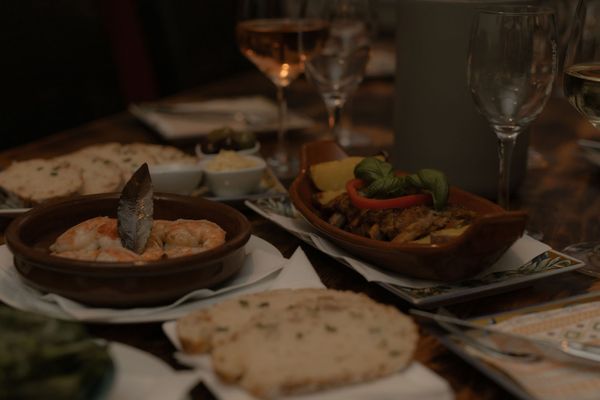 Genieße iberische Tapas in gemütlicher Atmosphäre