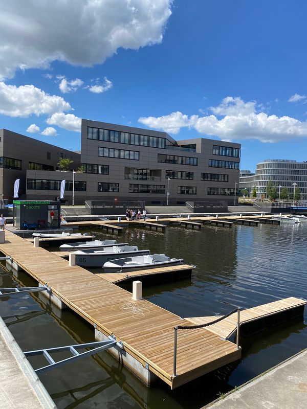 Gemütlich durch Rostock schippern