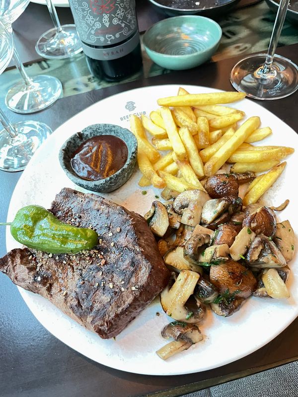 Genieße erstklassige Steaks