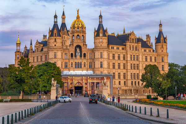 Märchenhafte Architektur und prachtvolle Gärten