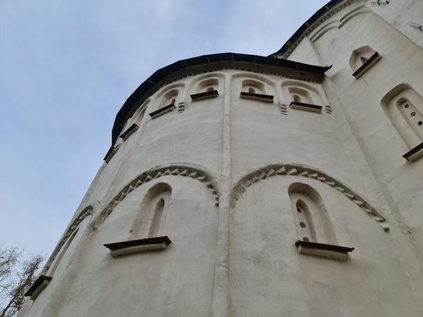 Mittelalterliche Kirche mit Geschichte