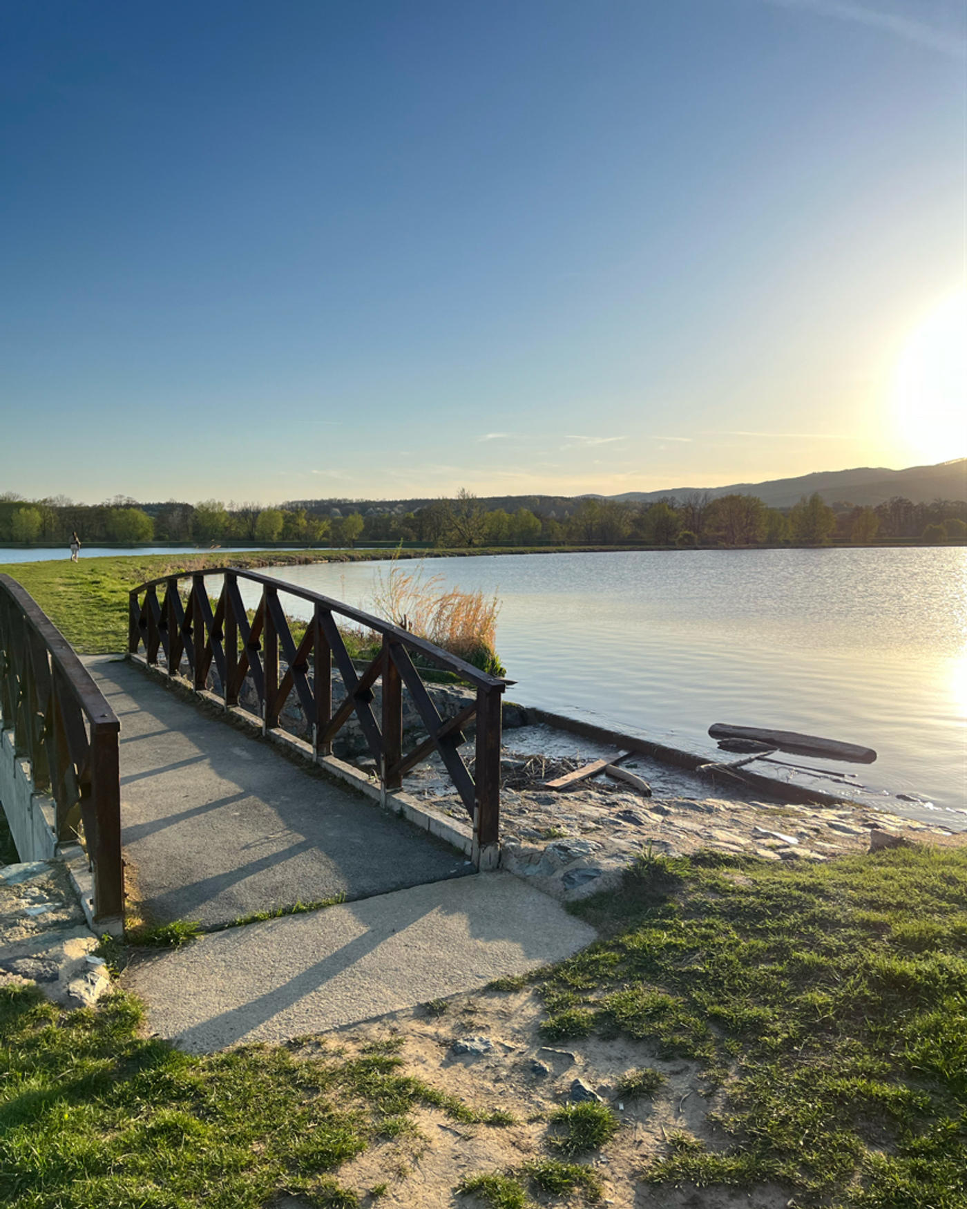 Eine entspannte Runde spazieren, vertreibt Kummer & Sorgen