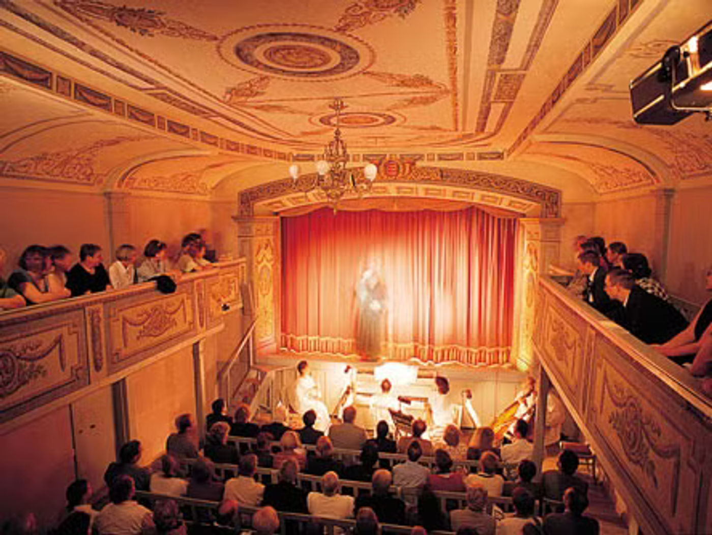 Theaterzauber im historischen Ambiente