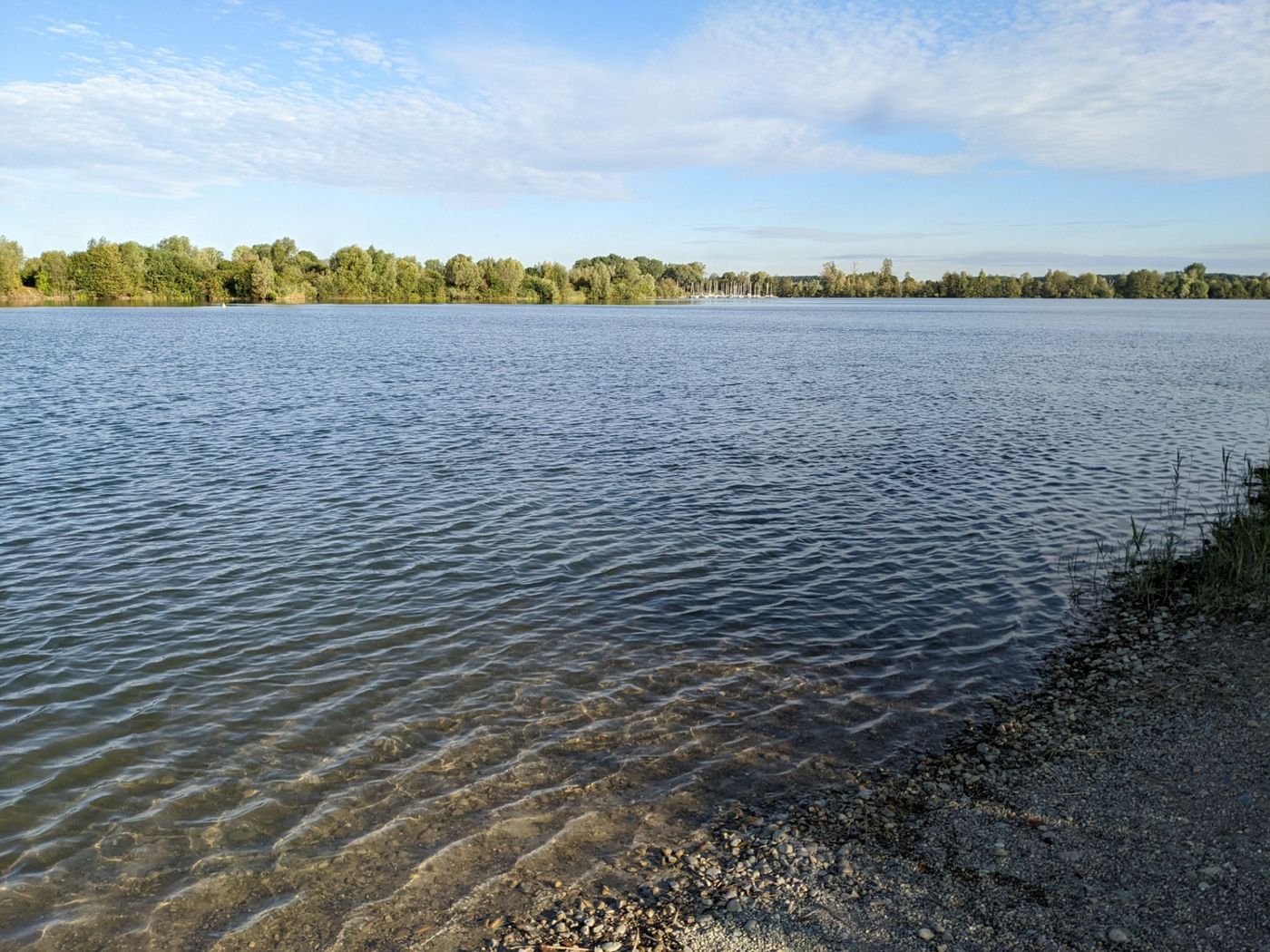 Malerische Ruhe am Wasser