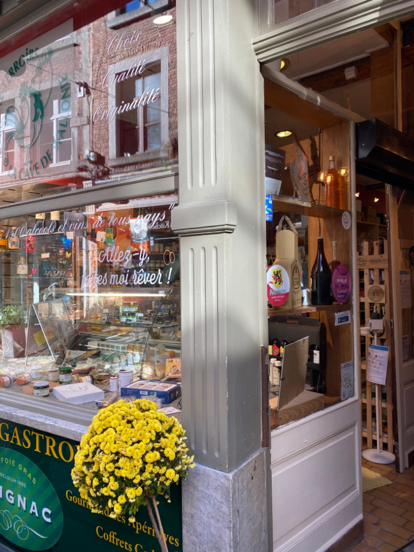 Sehr viele individuelle und hübsche Läden und Gastro