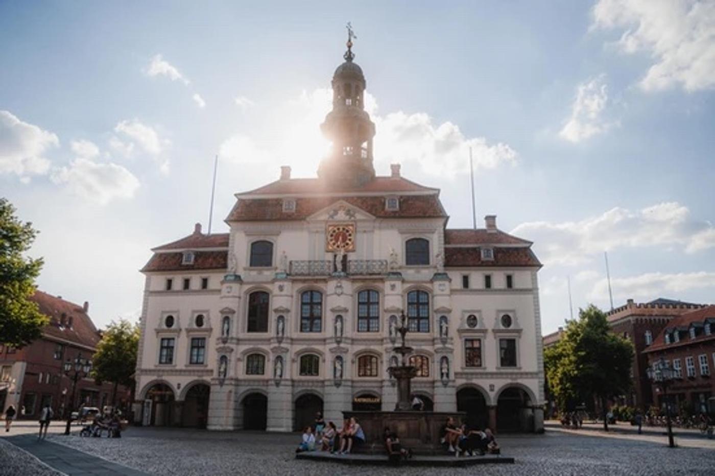 Kühle Schatzkammer: Entdecke das altehrwürdige Rathaus in Lüneburg!